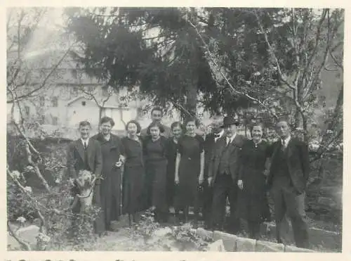 Social history real photo 1923 Switzerland Sion postcard elegant men and women group picture