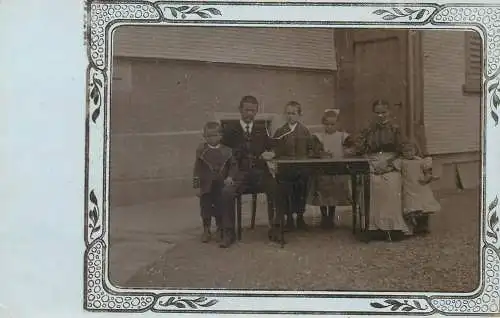 social history Post card family group photo portrait children enfants