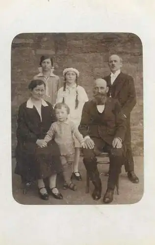 social history 1928 vintage Post card Children and family groups portrait