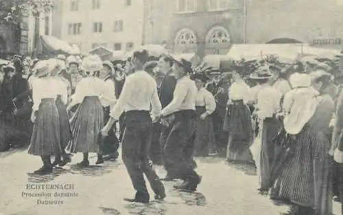 Echternach procession dansante danseurs dancers Louxembourg