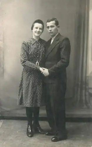 charming, elegant lovers couple romance Dumbraveni 1943 memory Post card