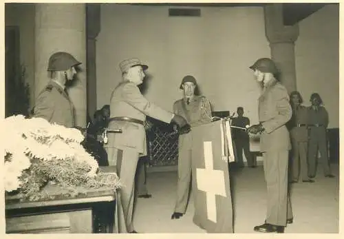 Swiss military event foto Bucher Bern flag uniforms