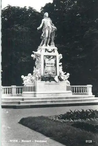 Post card Austria Wien Mozart Denkmal
