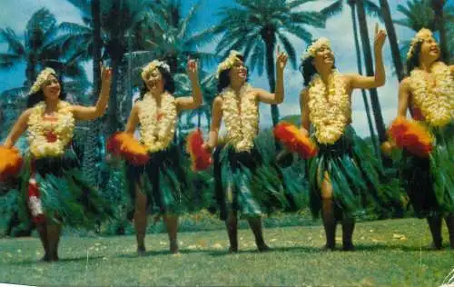 Hawaiian dancers