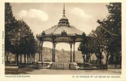 Valence kiosque et le decor de crussol