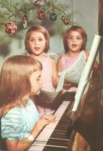 Gelukkig Nieuwjaar Postcard young girls choir and piano Winter Holidays typical songs festive atmosphere