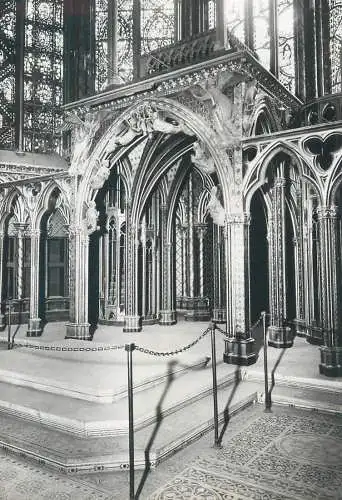 Postcard France Paris La Sainte Chapelle du Palais Chapelle Haute Le Reliquaire inner view