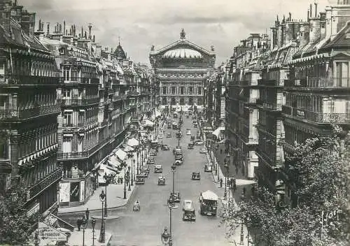 Postcard France Paris en Flanant Avenue de l'Opera vue generale