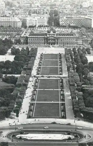Postcard France Paris Le Champ de Mars avec l'Ecole Militaire vue aerienne