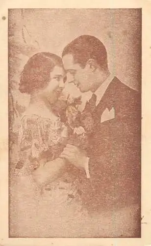Couples postcard Romania love elegance smile romance flowers Sanica Curte 1940