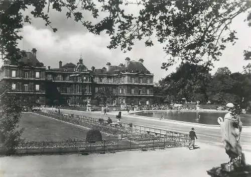 Postcard France Paris en Flanant Palais et Jardins du Luxembourg