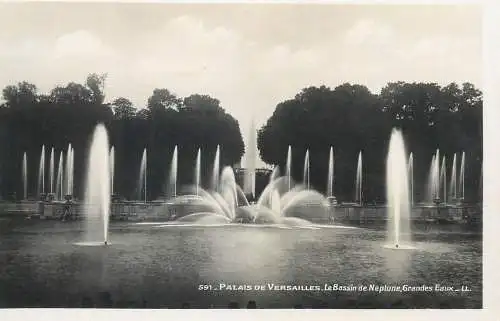 Parc de VERSAILLES Le Palais - Bassin de Neptune