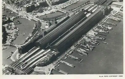 Amsterdam Centraal Station met Prins Hendrikkade 1947 aerial view real photo postcard Netherlands