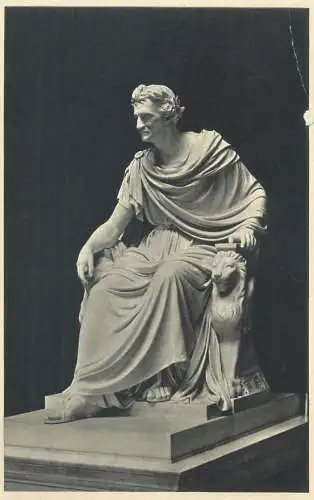 Konig Ludwig Denkmal in der Walhalla