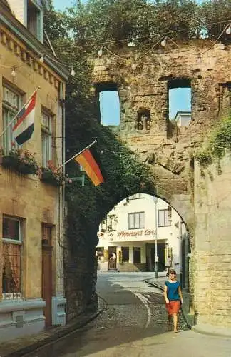 Postcard Netherlands Valkenburg Grendelpoort