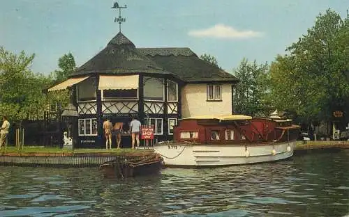 Norfolk Broads the Beehive shop Wroxham