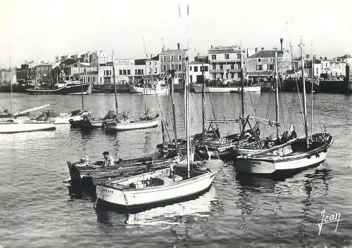 Postcard France Vendee Les Sables d'Olonne