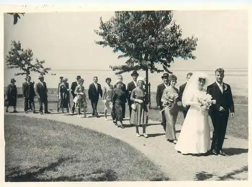 Real photo wedding party social history bride and groom elegance Koch