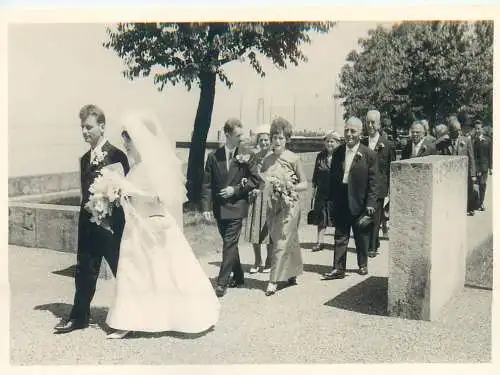 Real photo wedding social history bride and groom  elegance