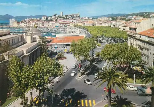 Post card France Cannes vue generale du Suquet et un coin du port