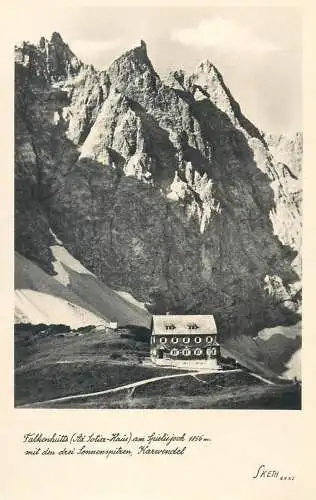 Falkenhütte Sotier Haus Spielisjoch mit den drei Sonnenspitzen Karwendel Austria