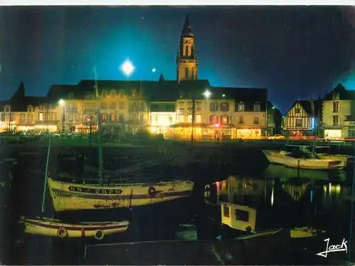 Postcard France Le Croisic  le quais et l'eglise vue de nuit