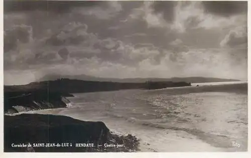 cpsm Saint-Jean-de-Luz a Hendaye contre-jour