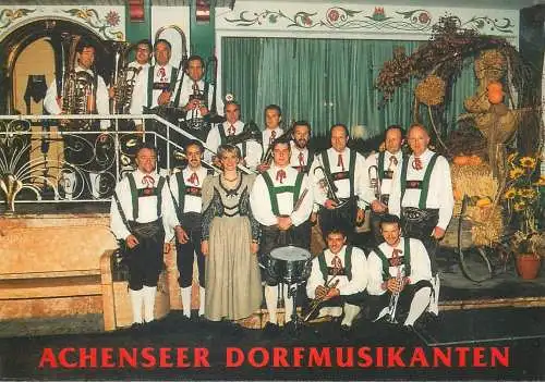 Achenseer Dorfmusikanten mit Conferencier Michl kapellmeister Alfons Holbling