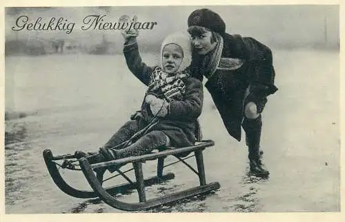 Postcard Netherlands children portraits Gelukkig Nieuwjaar children sledding