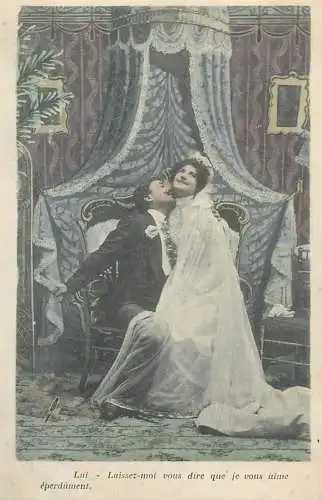 romance bonheur lovely, charming newlywed couple Post card