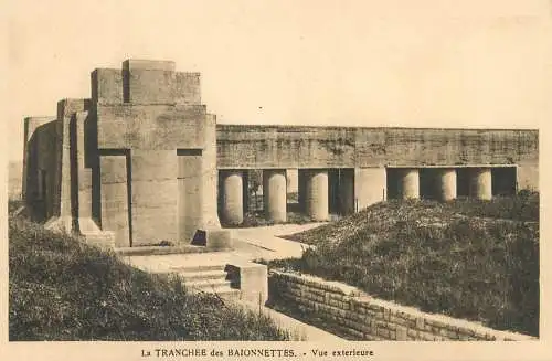 Military Great War WW1 monument de la Tranchee des Baionnettes postcard