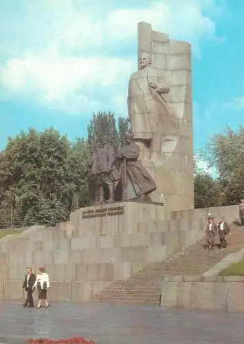 Europe Ukraine Kiev Lenin monument postcard