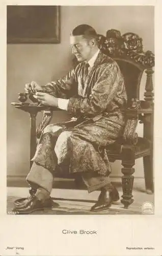 Movie Film start actors Clive Brook in bathrobe postcard
