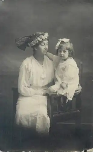 Julietta Royal Photographer Romanian Royalty Postcard mother and her daughter persons to identify