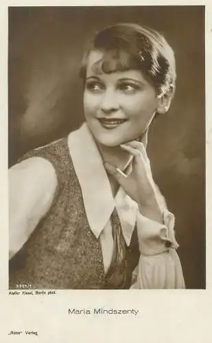 Actor card Maria Mindszenty Berlin smile joy portrait beauty gaze elegance postcard