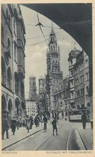 Germany Munchen rathaus mit Frauenkirche tram 1935