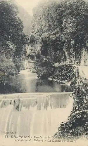 Postcard France Dauphine route Grande-Chartreuse et l'Entree du Desert la Chute du Guiers