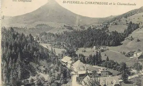 Postcard France Dauphine St Pierre de Chartreuse et le Chamechaude vue generale