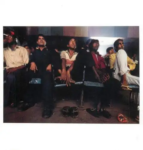 India Bollywood actors 15 x 15 cm postcard New Shirin Talkies Cinema in Mumbai