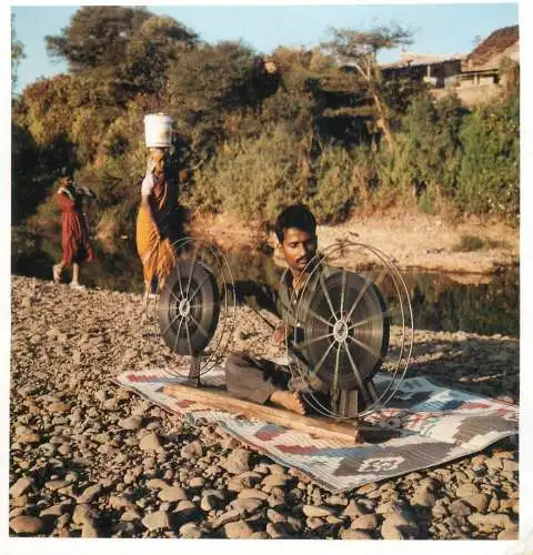 India Bollywood actors 15 x 15 cm postcard crew member Amar Touring Cinema rewinds film