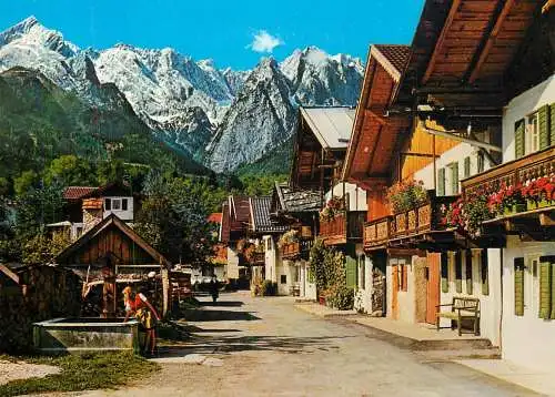 A5165 Germany Garmisch-Partenkirchen Fruhlingstrasse mit Zugspitzgruppe