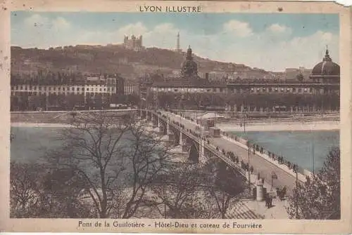 A5369 Lyon pont de la Guilotiere Hotel Dieu et coteau de Fourviere