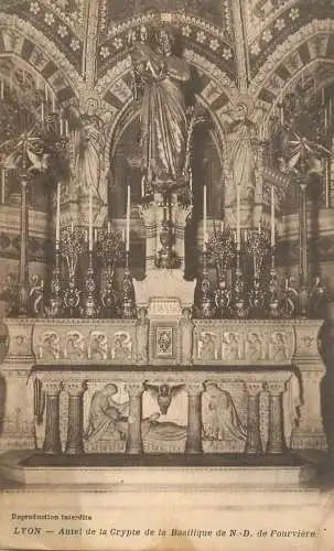A5368 Lyon autel de la crypte