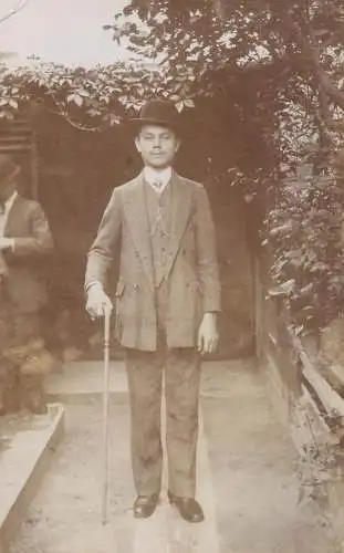A5364 Elegant man souvenir photo postcard