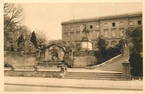 A5362 Metz palais de justice et statue de La Fayette