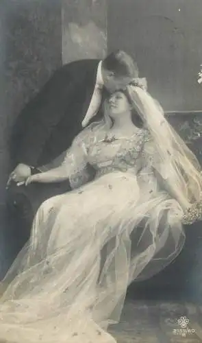 A5252 Photographic postcard groom & bride