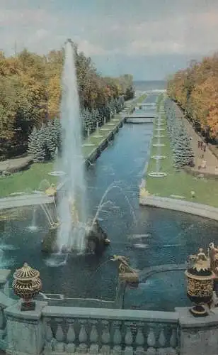 Russia Sankt Petersburg Pedrovoret fountain grand palace