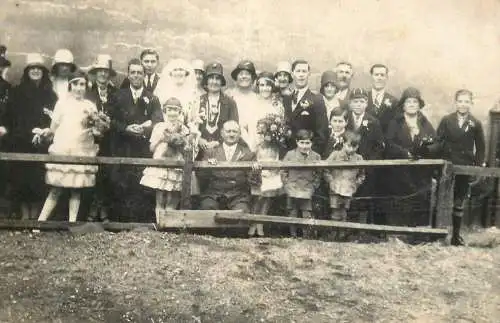 A5172 Marriages souvenir vintage photographic postcard large group
