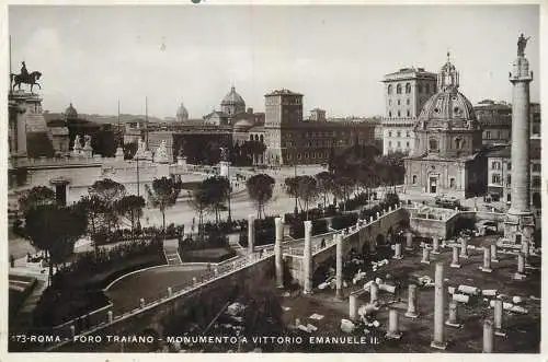 A5018 Italy Foro Traiano Monumento a Vittorio Emanuele II