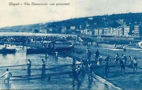 A5008 Italy Napoli Via Caracciolo con pescatori